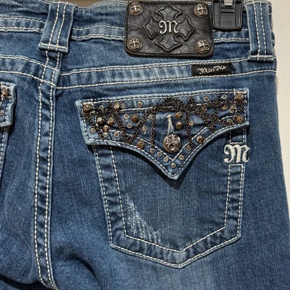 Miss Me Women’s Boot Cut Low Rise Jeans Sz 30 Embellished Flap Pocket Cowgirl - Picture 1 of 14